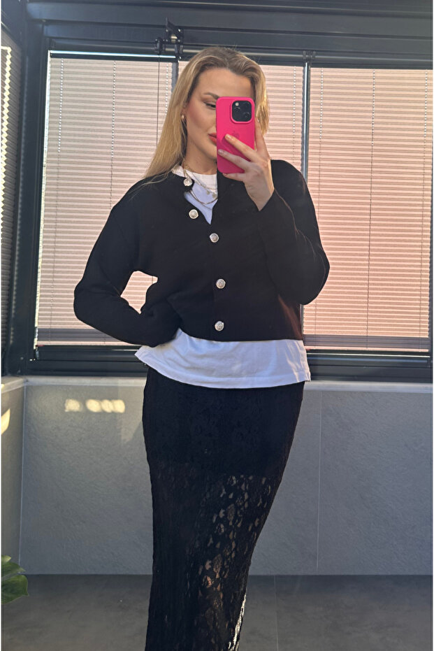 سترة سوداء بأزرار فضية - 5