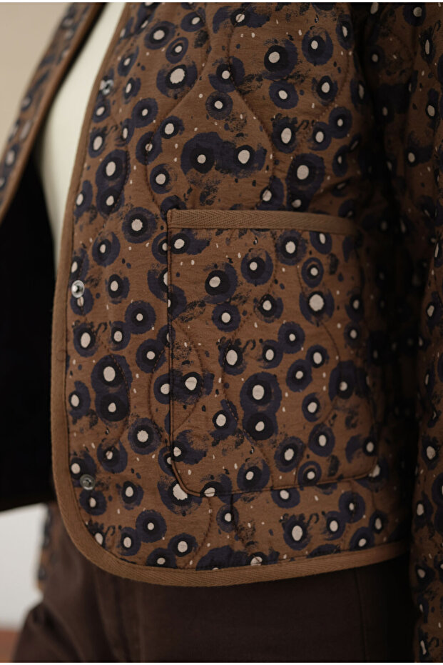 Geometric Patterned Quilted Short Jacket - 6