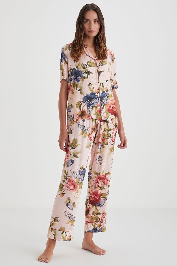 Çiçek desenli pijama takımı - 1