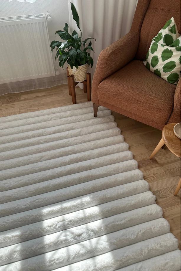 Linio 8051 Beyaz Peluş Post, Kaymaz Taban, Yıkanabilir - 2