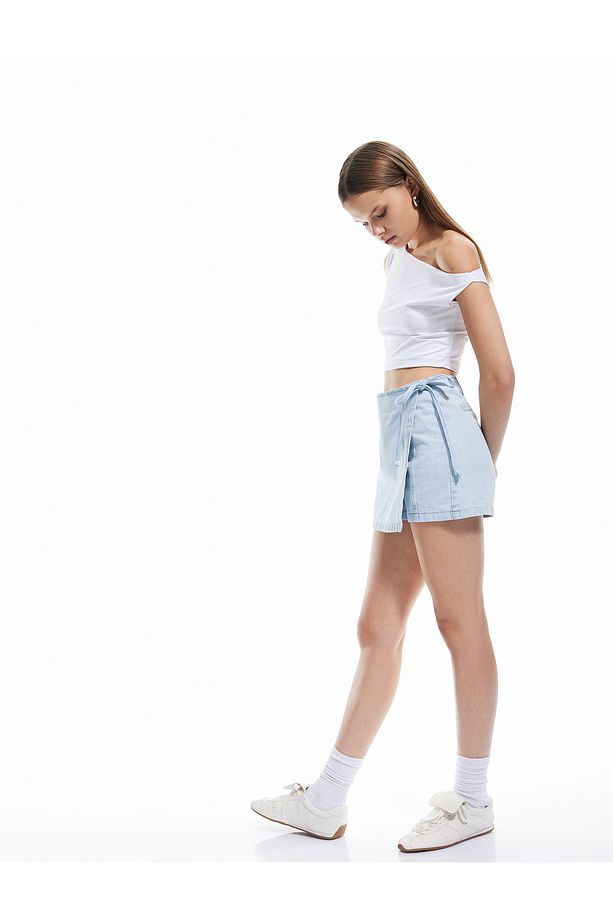 Pamuklu Bağlama Detaylı Mini Denim Şort Etek - 1