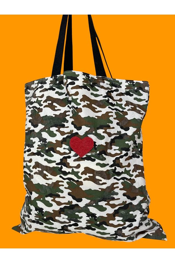 Kalp Aplikasyonlu Kamuflaj Unisex Omuz Çantası %100 Pamuk 45x40 Cm - 3