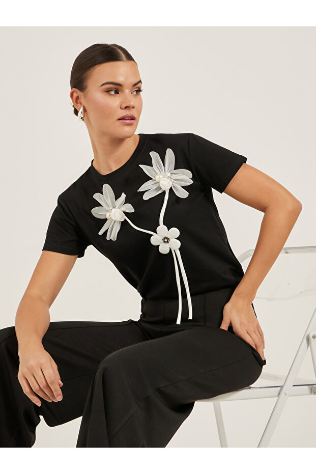 Floral Applique Detail Regular Fit T-Shirt