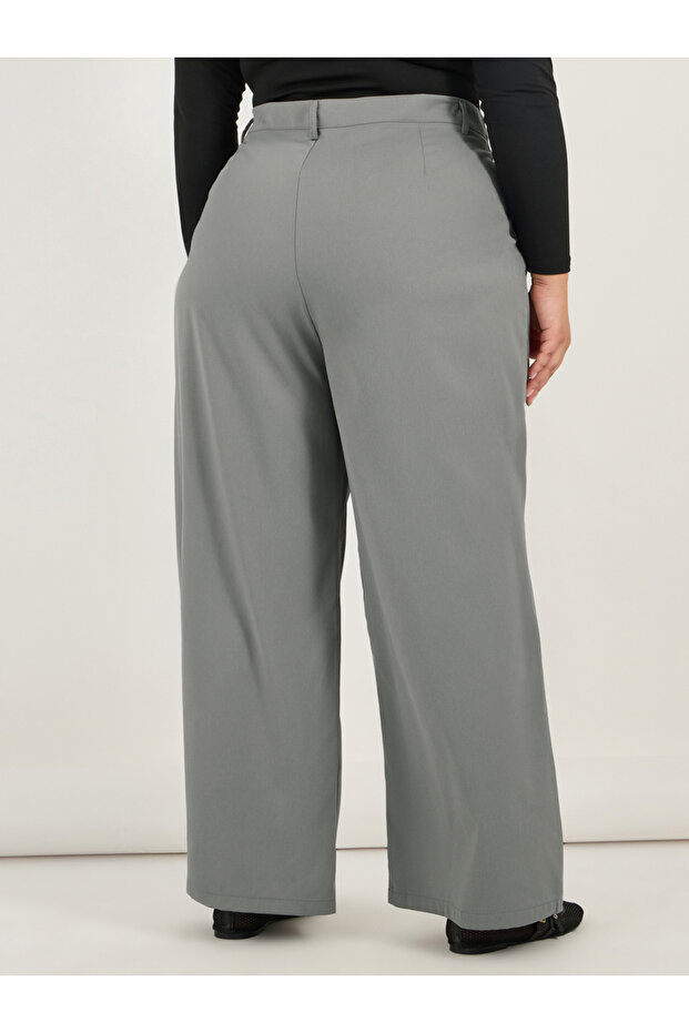 بنطلون واسع الساق مطوي سادة بمقاس كبير - 4