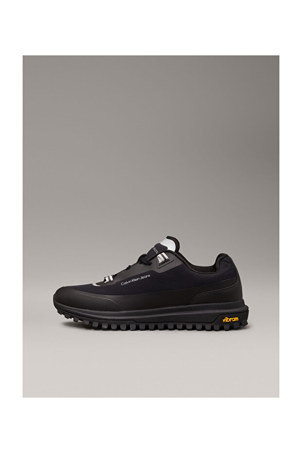 VIBRAM TOOTH RUNNER IN HI TECH - 9