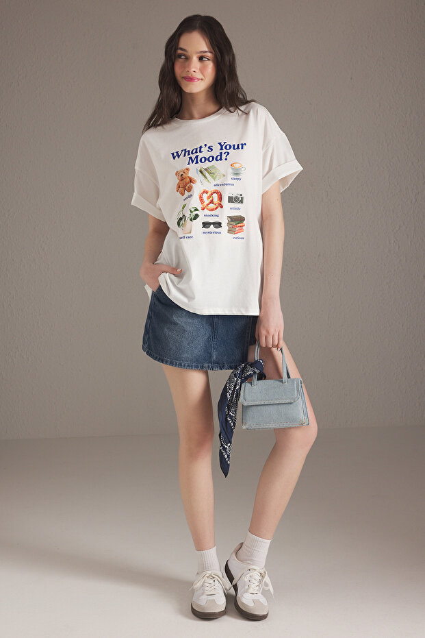 Ekru %100 Kalın Pamuklu Oversize/Geniş Kalıp Baskılı Örme T-Shirt TWOSS25TS00166 - 2