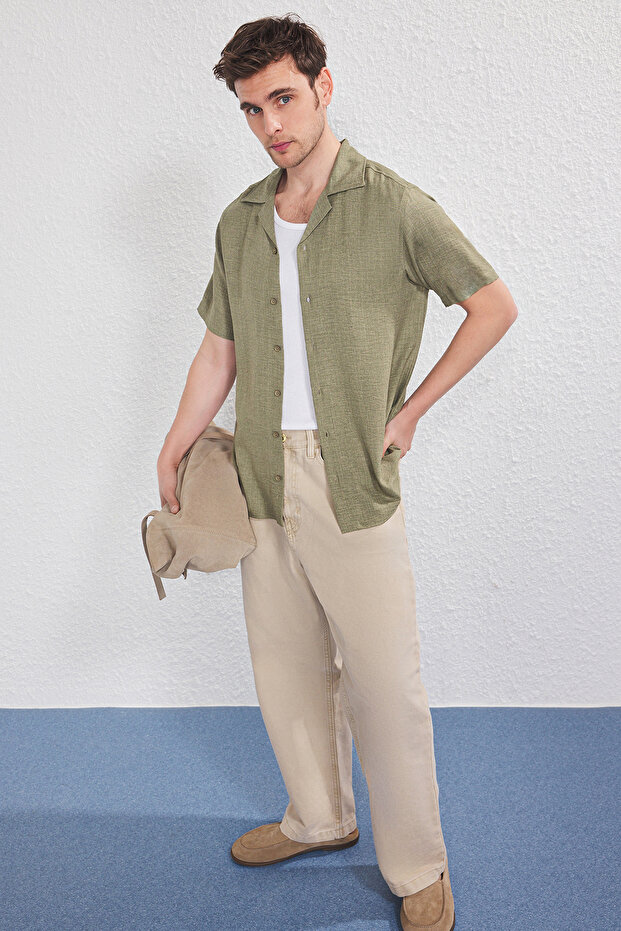 Haki Regular Fit Keten Görünümlü Salaş Dökümlü Gömlek TMNSS25GO00075 - 1