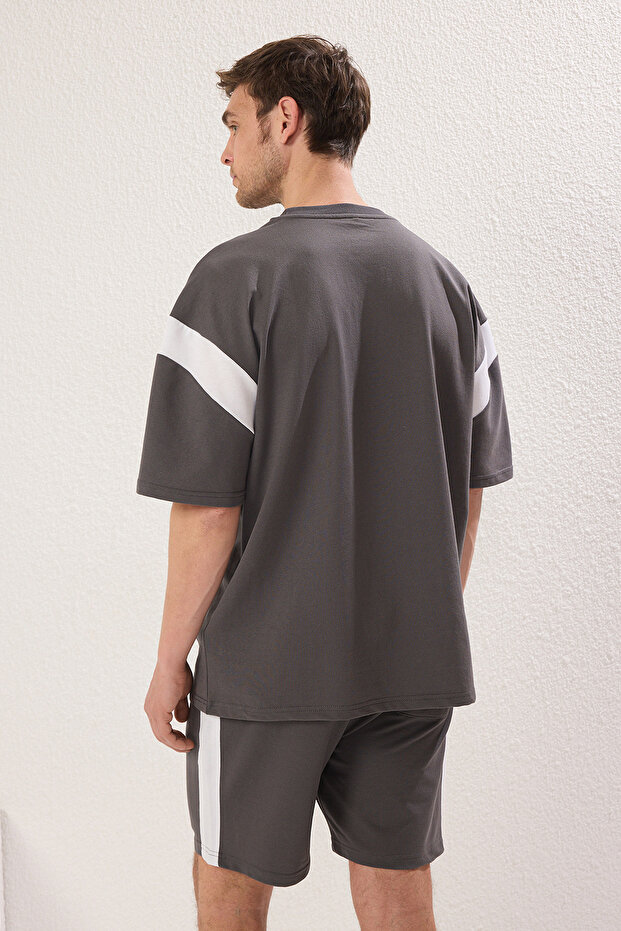 Antrasit Üst Oversize Alt Regular Panel Detaylı Eşofman Takımı TMNSS25EM00008 - 4