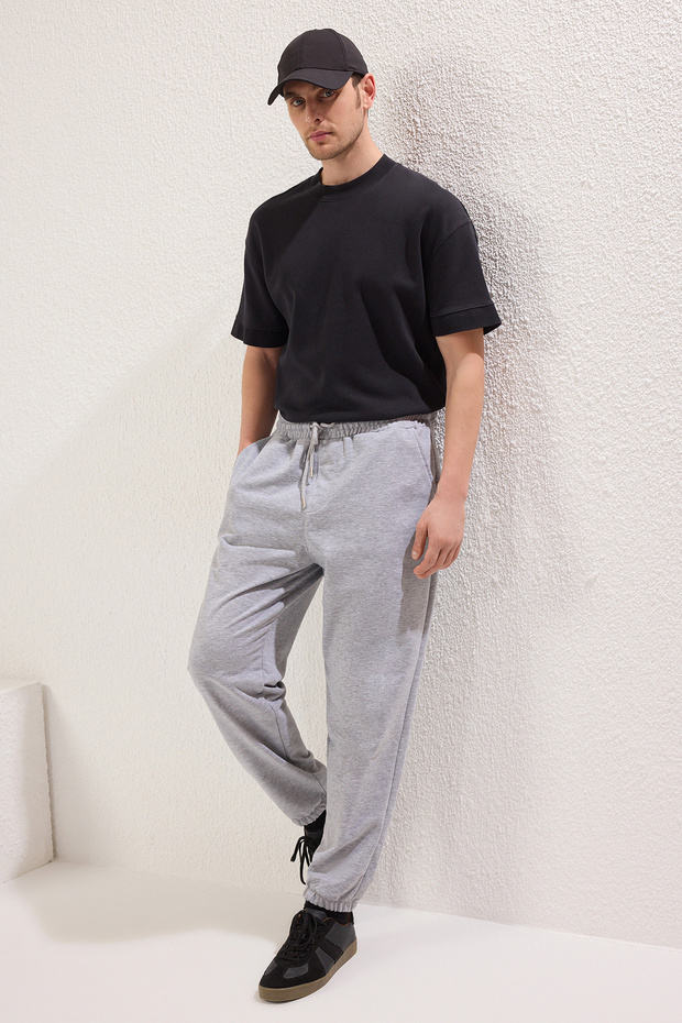 Gri Melanj Oversize/Geniş Kesim Lastik Paça Kelebek Baskılı Bol Eşofman Altı TMNSS25EA00006 - 2