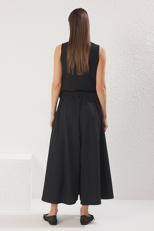 Siyah Etek Görünümlü Mat Dokulu Wide Leg Extra Geniş Paça Beli Lastikli Pantolon TWOSS25PL00101 - 4