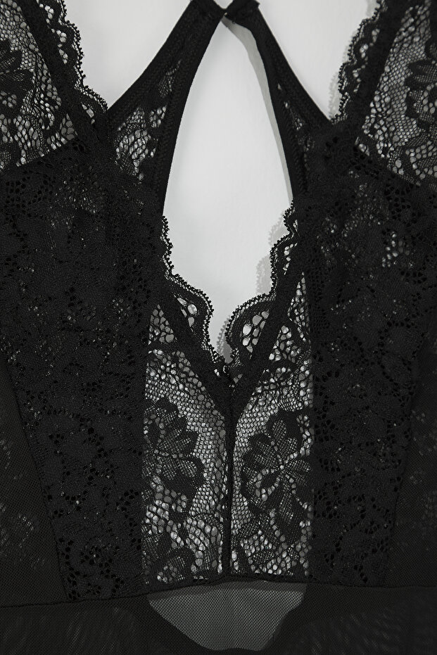 Siyah Tül Dantel Detaylı Kapsız Örme Body THMSS25BD00008 - 6