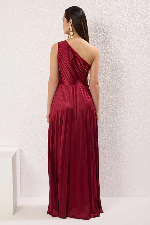 Bordo Eteği Belden Açılan Piliseli Saten Maxi Abiye Gece Mezuniyet Elbisesi TPRSS25AE00161 - 4