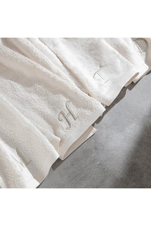 منشفة وجه مطرزة صلبة مقاس 50x90 سم - 2