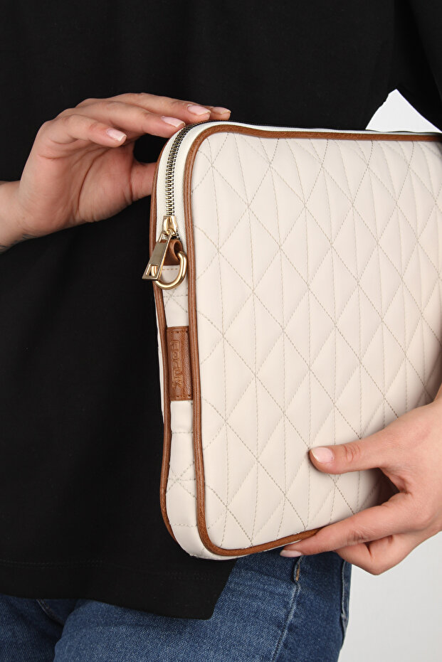Gk67 MacBook Air Pro 13 & 13.3 Inch Laptop Case Quilted Long Strap Liquid Resistant Fabric Kum