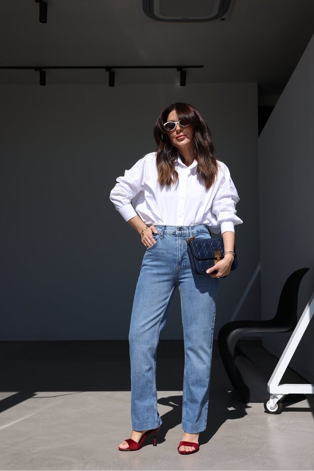 Basic Straight Fit Jean - 1