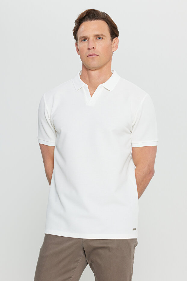 Slim Fit Dar Kesim Polo Yaka Jakarlı Esnek Ekru Tişört - 3