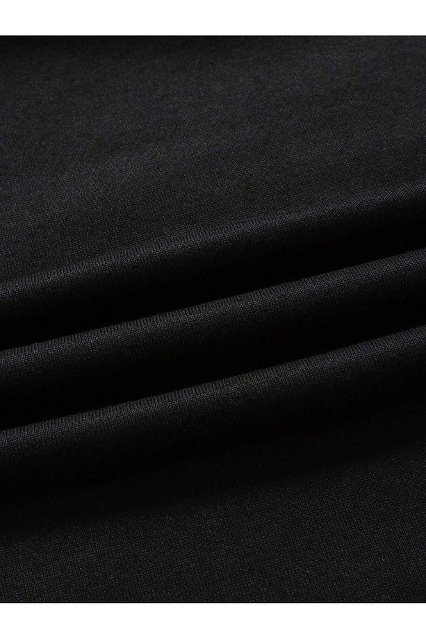 Need Some Space Baskılı Şık Mevsimlik Unisex Şort Bermuda - 4