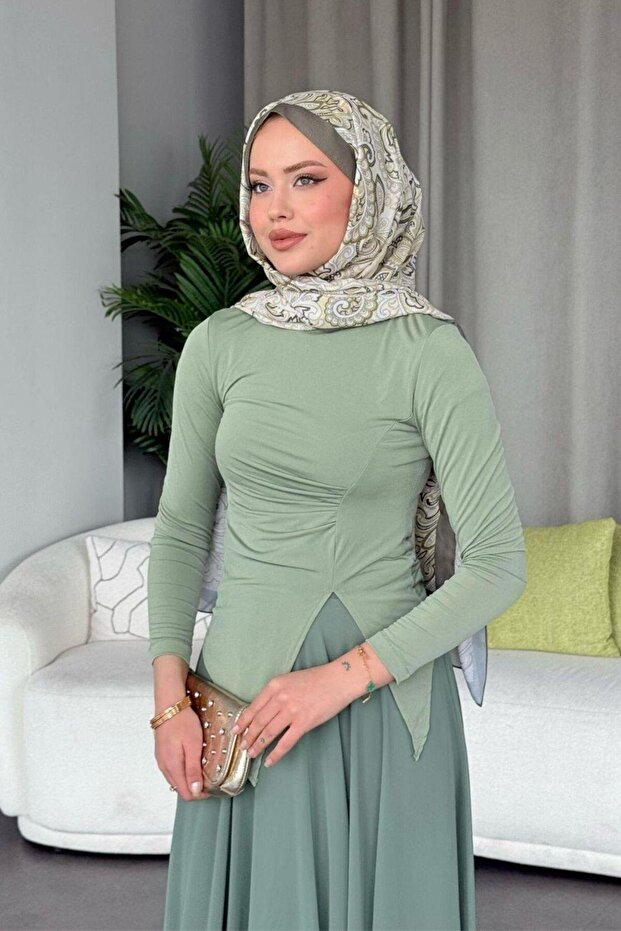 بلوزة جيسيكا بالنعناع