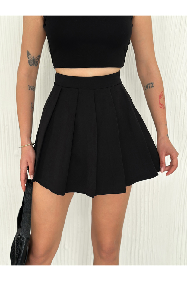 Women's Shorts/Skirt with Pleated Zipper Closure Trendy Model