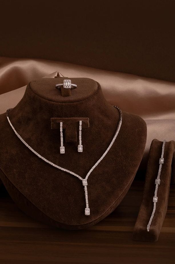 Kadın Gümüş Takı Seti - Süreyya Baget Taşlı Model • Işıklı Kutuda • Düğün • Nişan • Gelin Takımı - 3