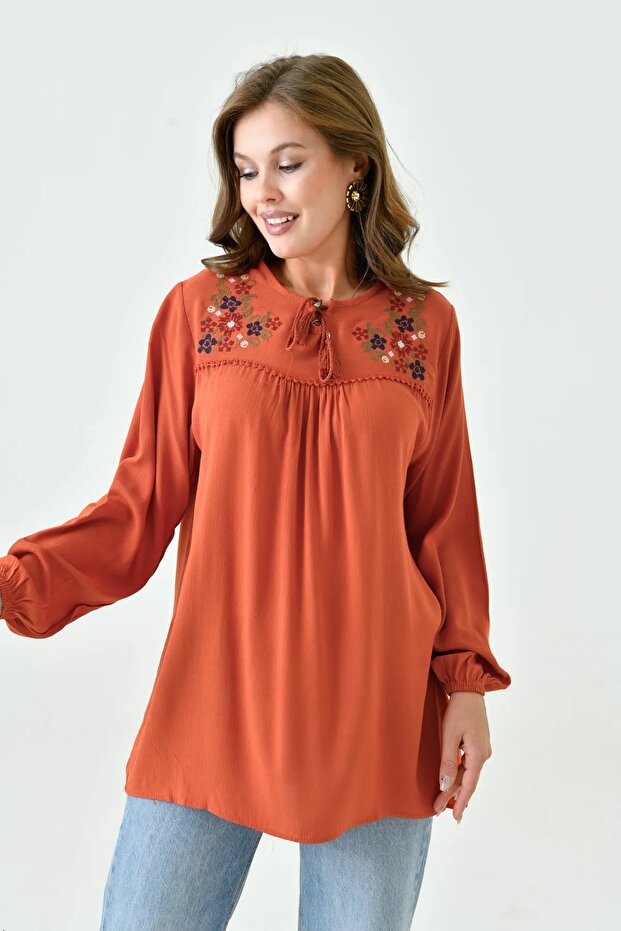Mother's Bluz with Silk Cloth Embroidered