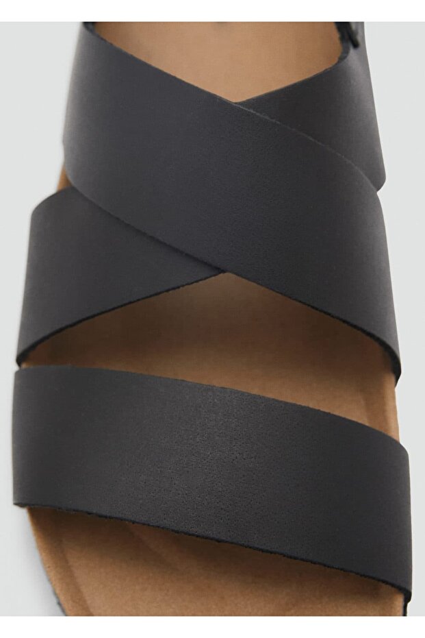 Çapraz deri tokalı sandalet - 5