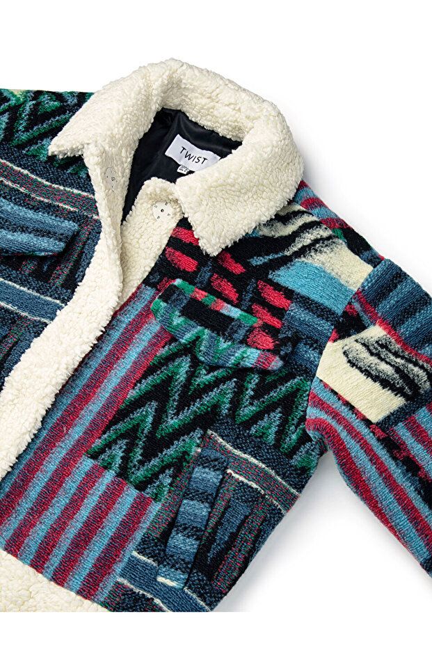 Shearling Patterned Coat - Garnished Design - 4