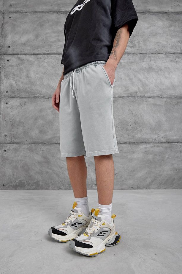 Gri Yıkamalı Oversize Şort - 4