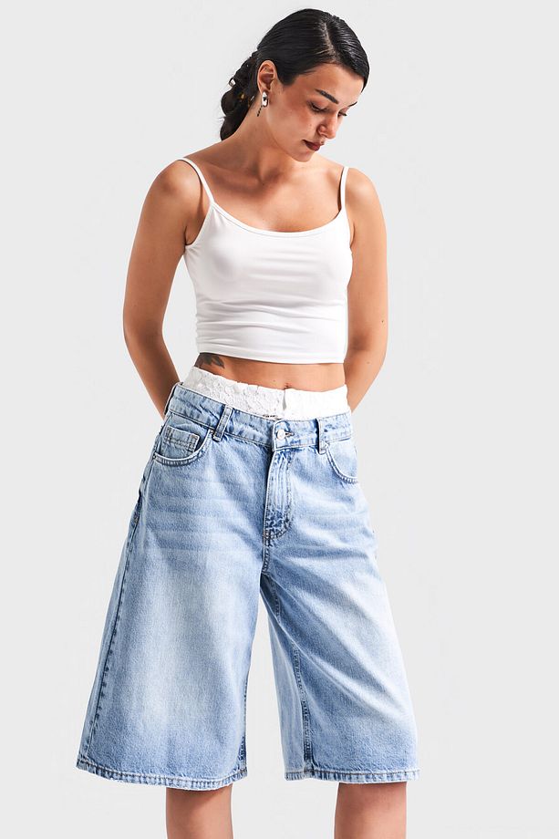 Kadın Snow Kot Rengi V-4S5-3 Dantelli Boxer Detaylı Maxi Boy Baggy Tasarım Denim Şort - 4