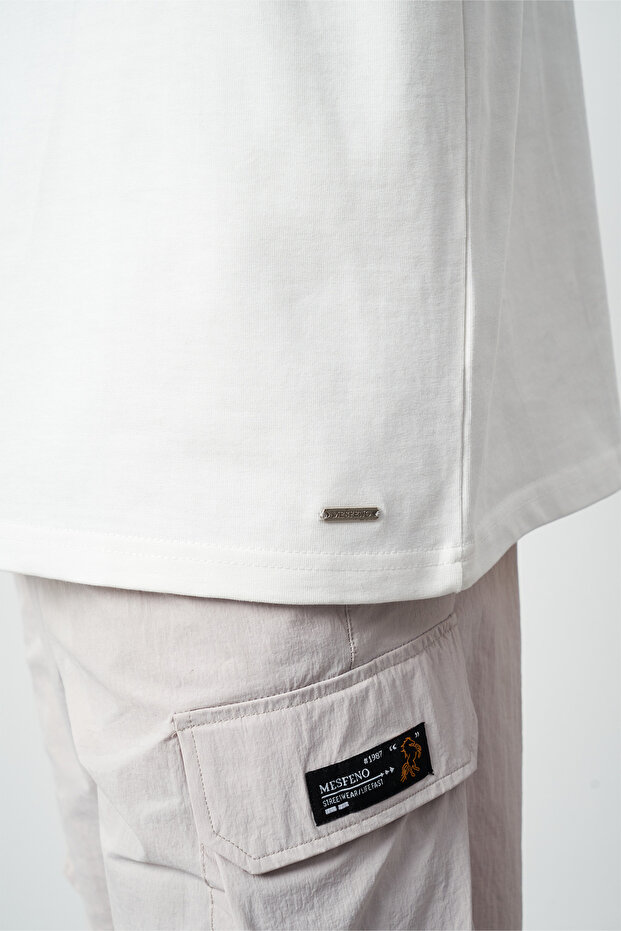 تي شيرت أساسي مميز مع تفاصيل خياطة كبيرة الحجم - 5