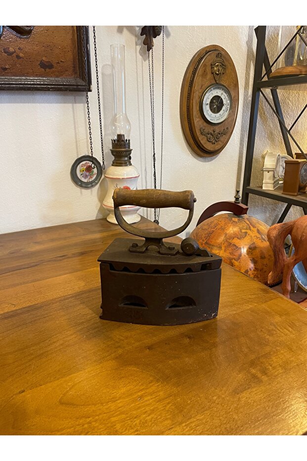 Antika kömürlü ütü - 1