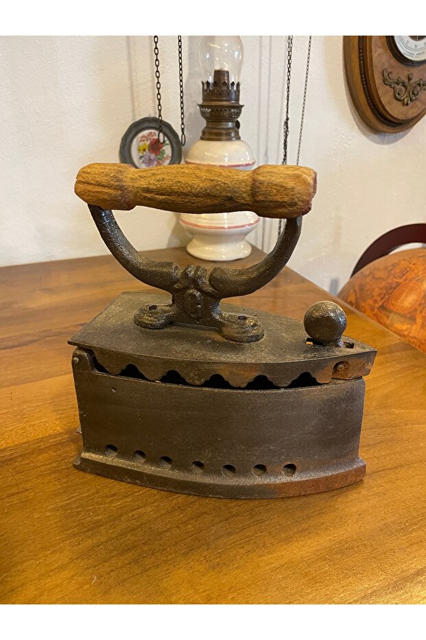 Antika kömürlü ütü - 2