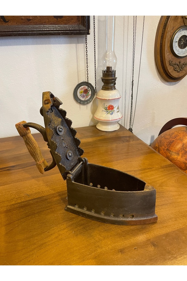 Antika kömürlü ütü - 4