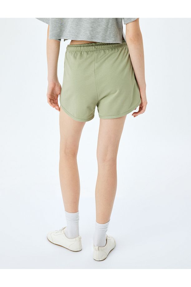 Beli Bağcıklı Oversize Mini Şort - 4