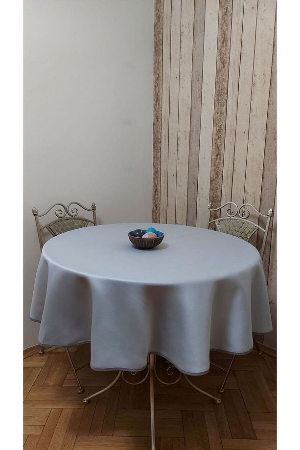Lüks Fonluk Kumaştan Mamul,dertsiz,fiskos,yemek Masası Örtüsü .çap 150 Cm. - 2