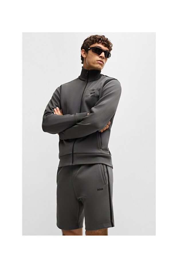 Şerit ve logo detaylı kordonlu şort - 4