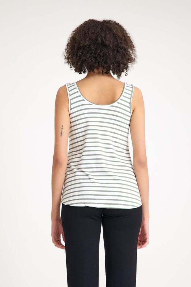 3 قطع تي شيرت بدون أكمام بقصة مريحة وحزام سميك أساسي - 4