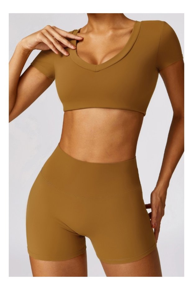 Womens Crop Top Shirt Short Sleeves - Padded Low Impact Workout Yoga Shirt