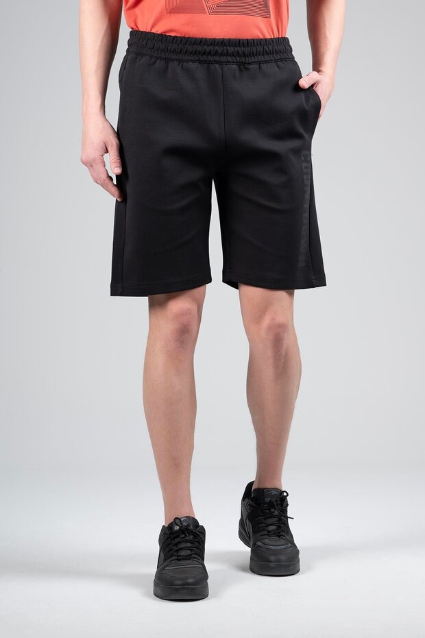 شورت رجالي عادي باللون الأسود - 1