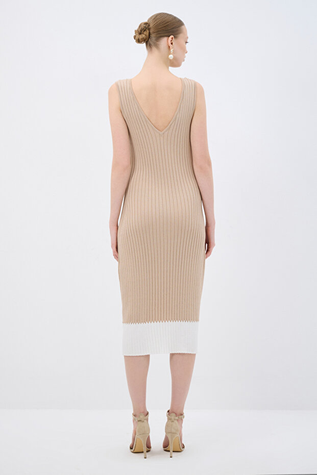 V Yaka Triko Elbise - 6