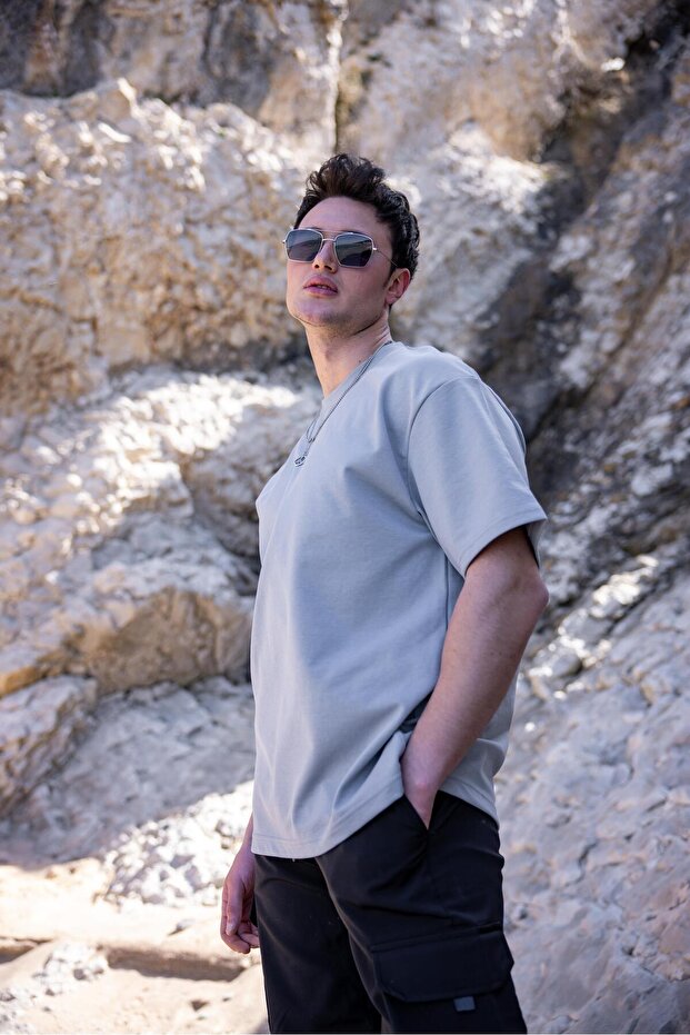 Erkek Gri Renk Oversize Baskısız Basic Tişört - 1