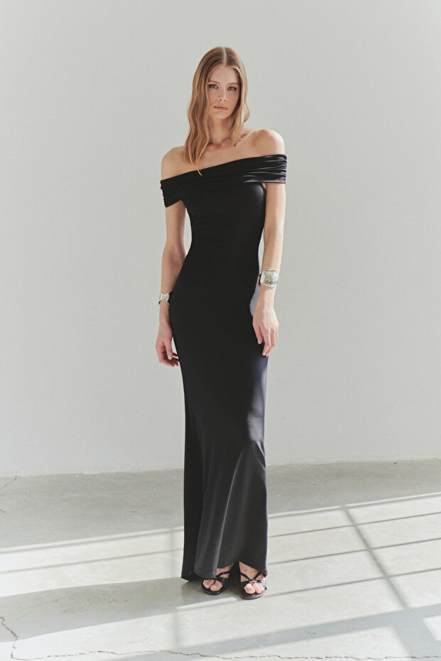 Limited Edition Siyah Sırt Transparan Detaylı Örme Abiye Gece Mezuniyet Elbisesi TPRSS25AE00062 - 1