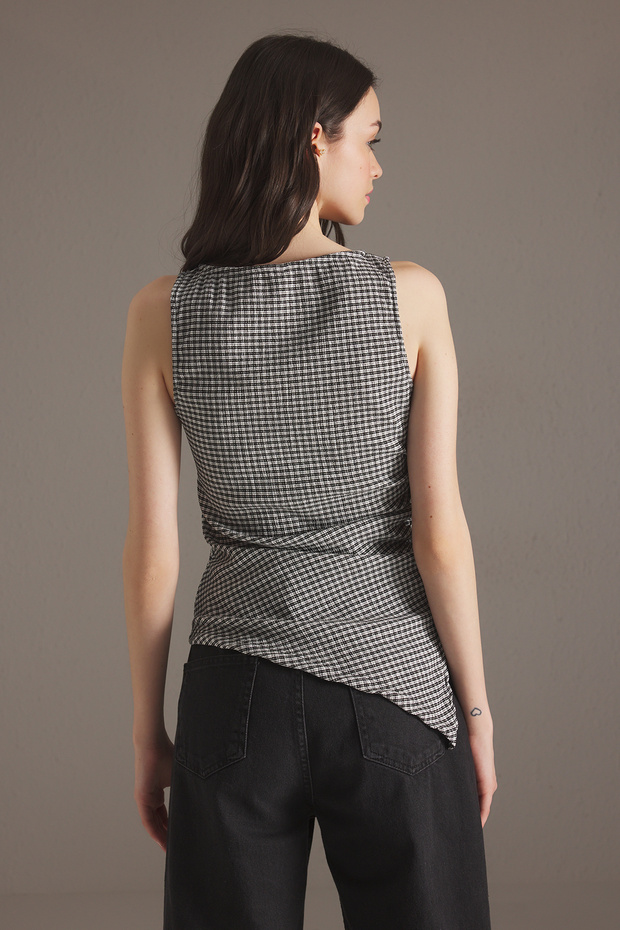 Siyah Pöti Kare Fitted/Vücuda Oturan Esnek Örme Bluz TWOSS25BZ00261 - 4