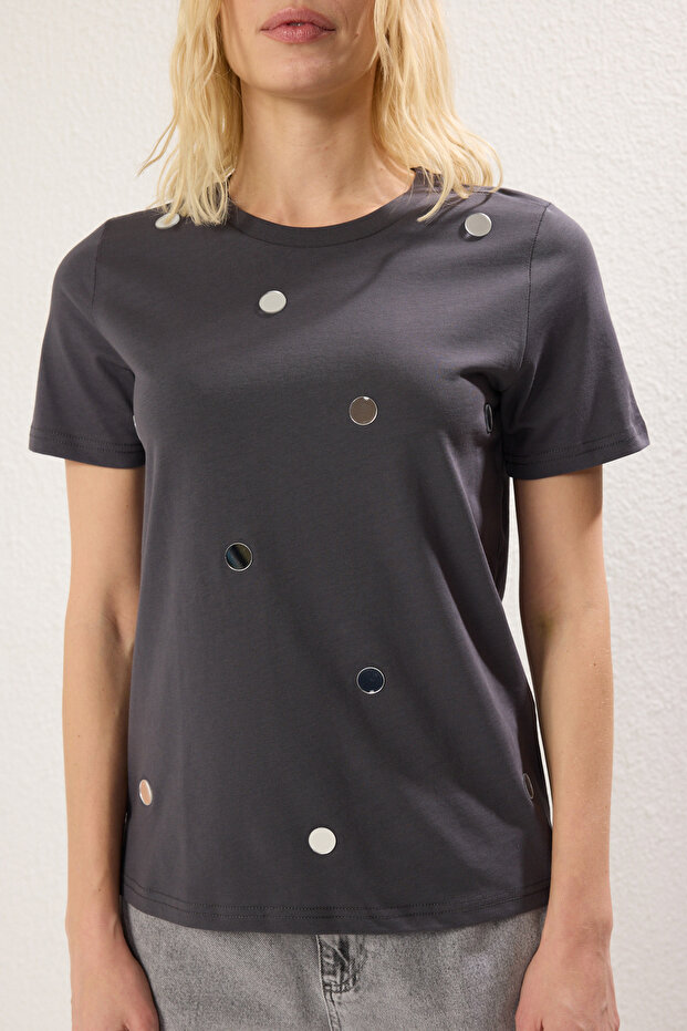 Antrasit %100 Kalın Pamuklu Regular/Normal Kalıp Ayna Aksesuarlı Örme T-Shirt TWOSS25TS00091 - 7