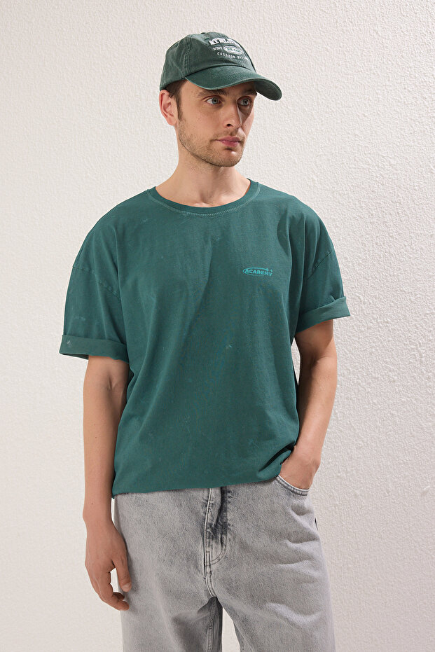 Yeşil Oversize/Geniş Kesim Eskitme/Soluk Efekt Galaksi Baskılı T-Shirt TMNSS25TS00076 - 3