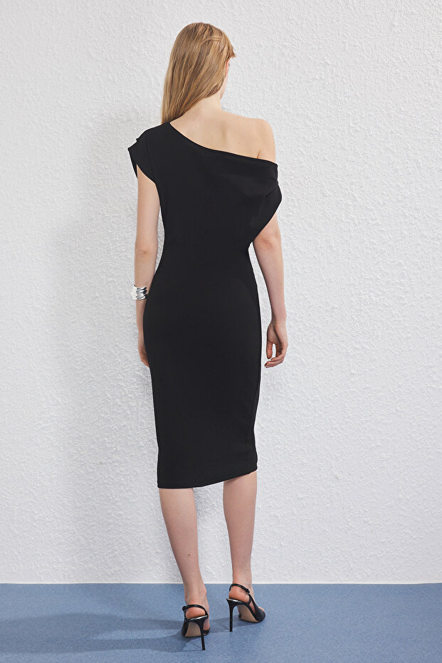 Siyah Midi Büzgü/Drape Detaylı Örme Elbise TWOSS25EL00780 - 4