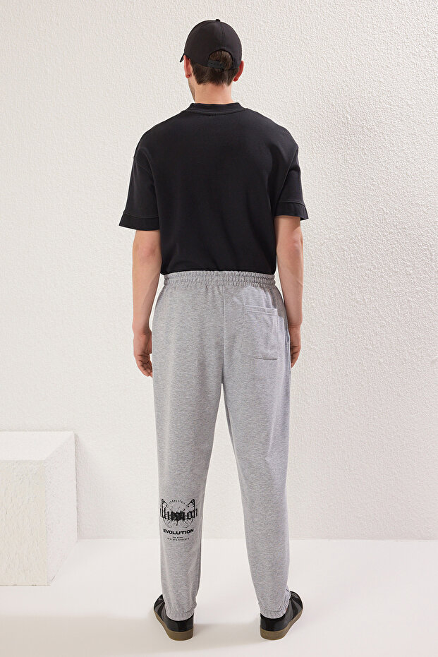 Gri Melanj Oversize/Geniş Kesim Lastik Paça Kelebek Baskılı Bol Eşofman Altı TMNSS25EA00006 - 6