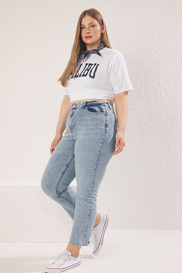 Açık Mavi Yüksek Bel Straight Fit Comfort/Orta Esnek Büyük Beden Jeans TBBSS25CJ00034 - 2