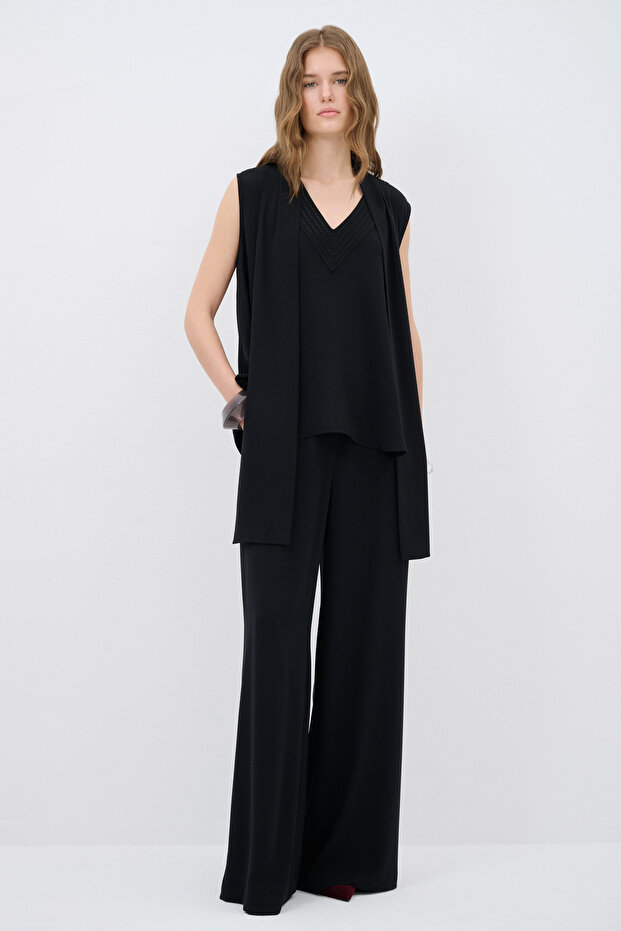 Fularlı V Yaka Bluz - 4