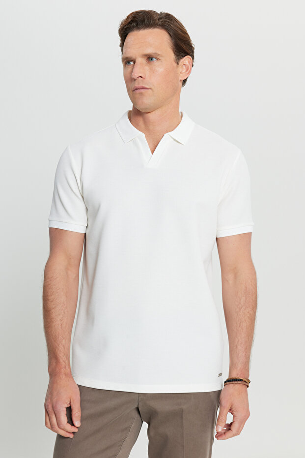 Slim Fit Dar Kesim Polo Yaka Jakarlı Esnek Ekru Tişört - 1